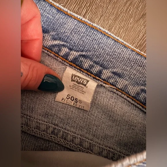 Levi’s Floral Destroyed Jeans 505 - Picture 3 of 5